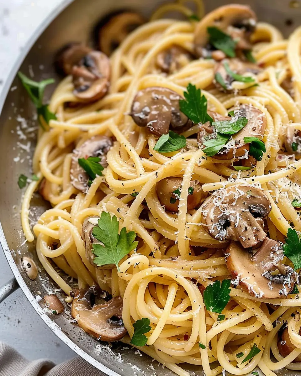 Garlic Butter Mushroom Pasta: Best Comfort Food for Dinner